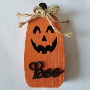 jack o lantern wooden sign